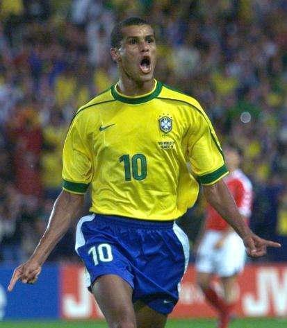 尤其在客场 尤其在客场