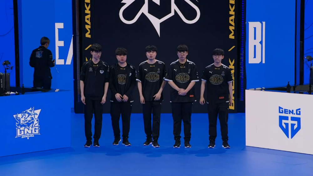 小基耶萨技 小基耶萨技